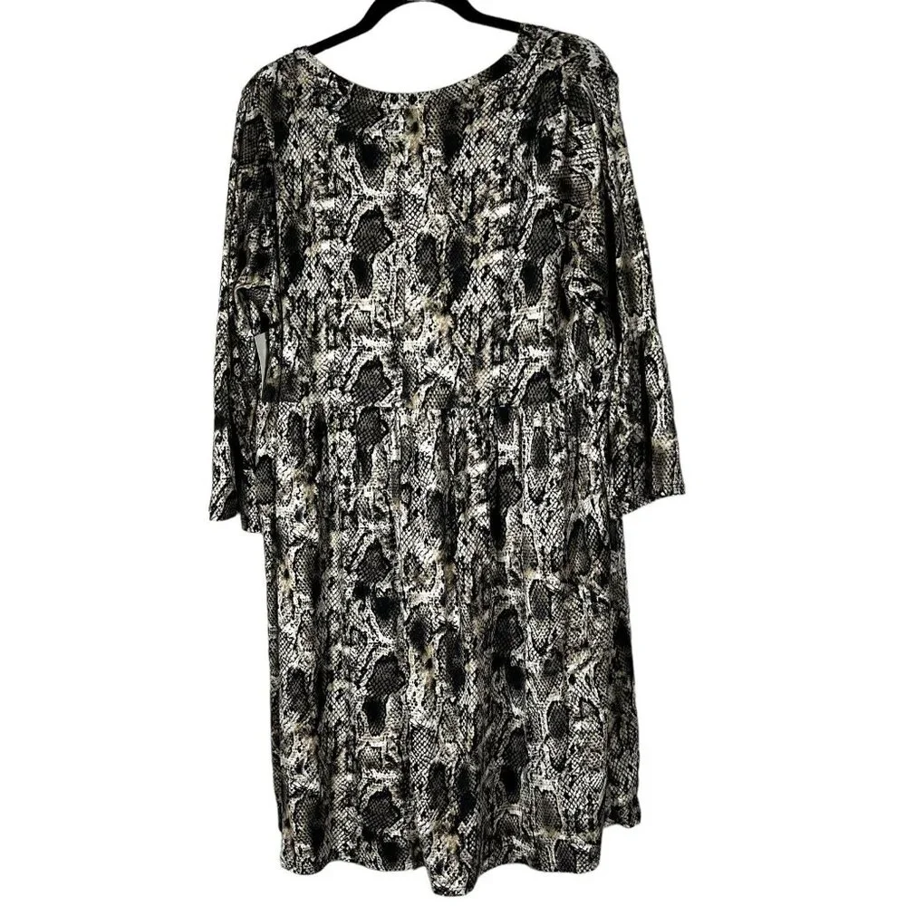 Realize dress Womens 1X Snake Print V-Neck Lexi Shift Dress‎ whimsigoth